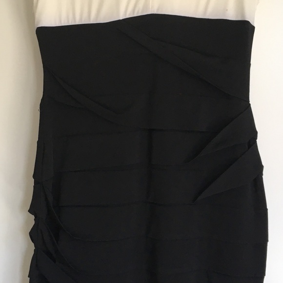 Two-tone embellished appliqué cocktail dress - Picture 6 of 8